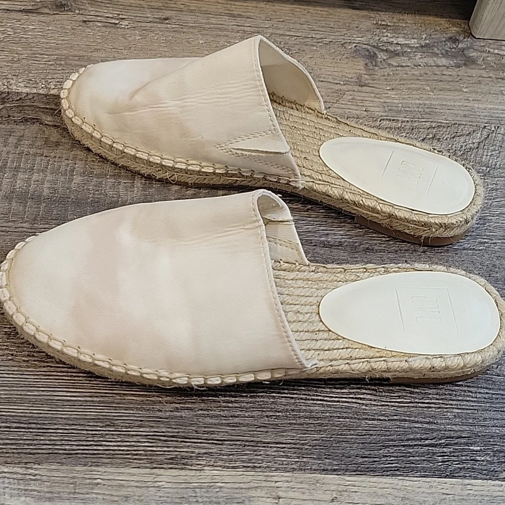 GAP Women's Cream Espadrille Slip-On Shoes